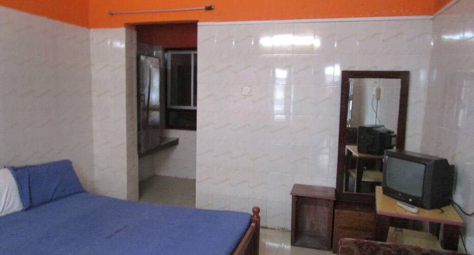 Madha Lodge, Vaniyambadi 5